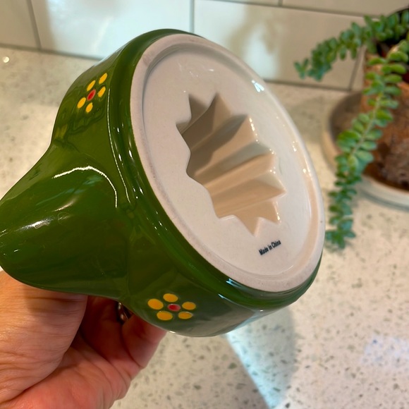 ***SOLD***Green Ceramic Juicer with Yellow Flowers - Picture 5 of 9